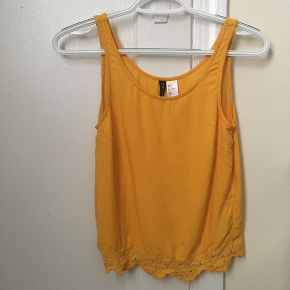 Divided Tops - Yellow Sleeveless Crop Top